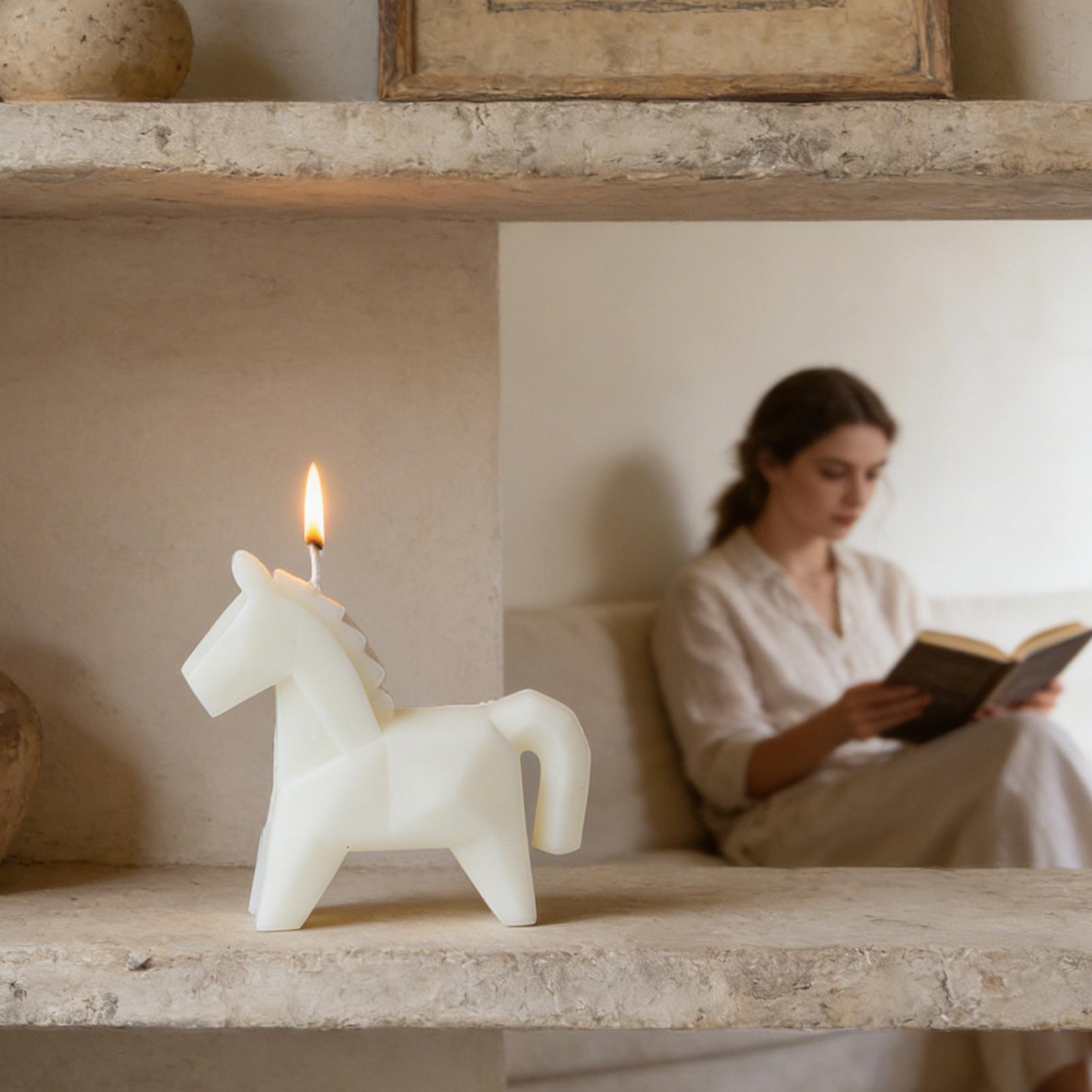 Horse Figure Scented Candle Tr - Model Kit Horse ulasan dan harga