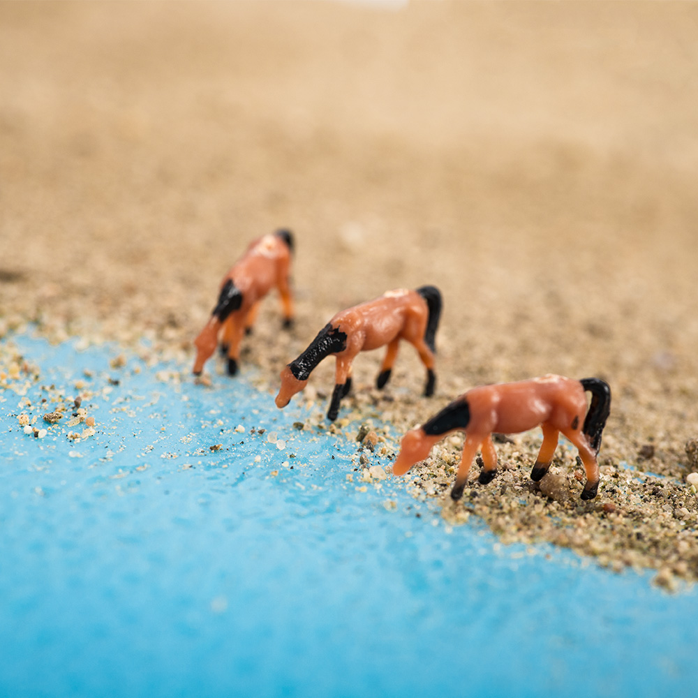 Scale 1:150 Miniature Horse Mo - Model Kit Horse ulasan dan harga